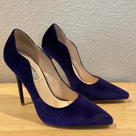 Closed toe stiletto high heels - Picture 2 of 5